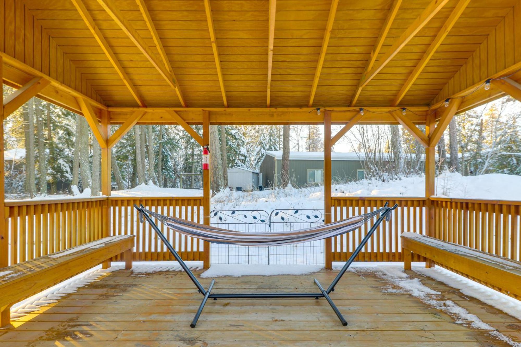 Columbia Falls Private Retreat Pool Table And Deck! Екстер'єр фото